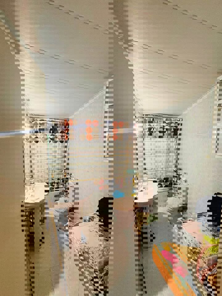 Level 300 Realty Thumbnail